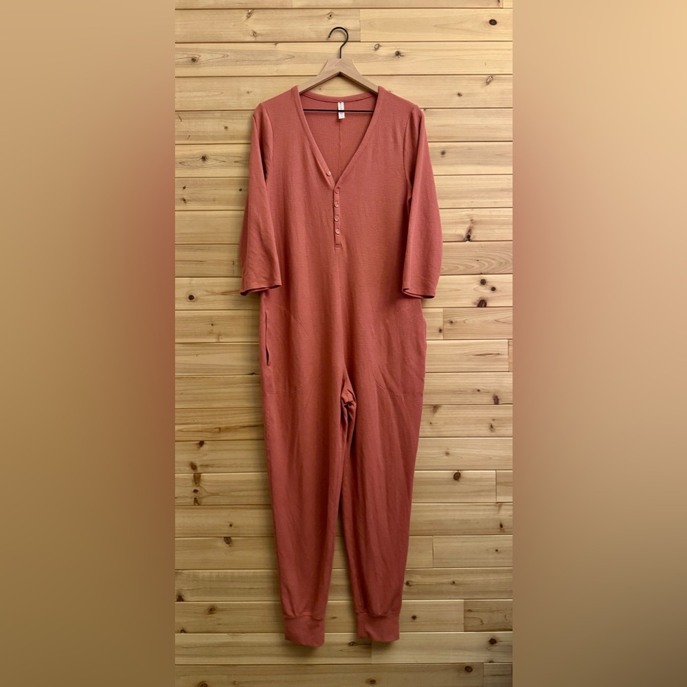 Athleta Size Large Wind Down Waffle Texture V Neck Henley Sleeper Romper